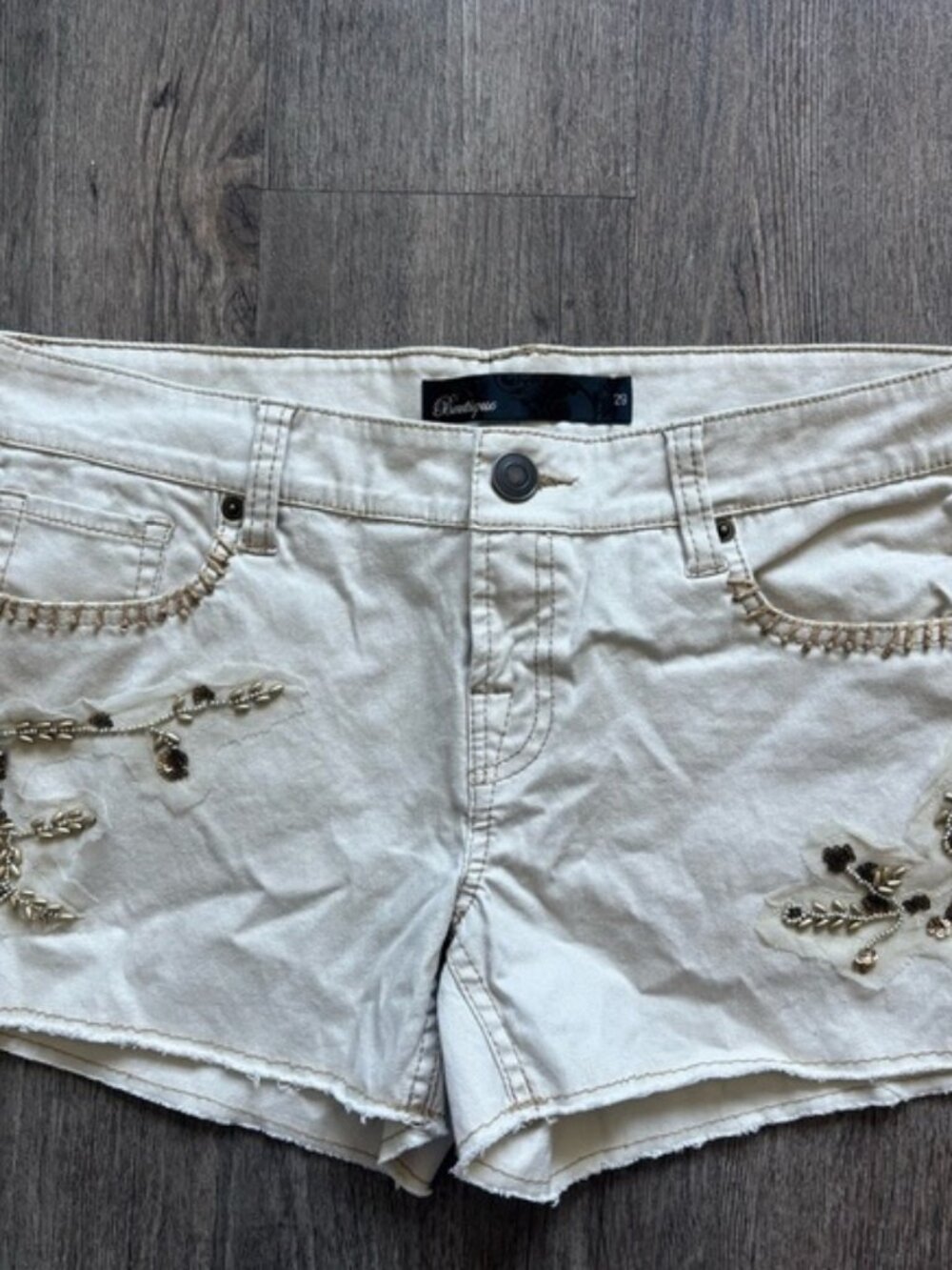 BKE Cream Jean Shorts with Floral Embroidery